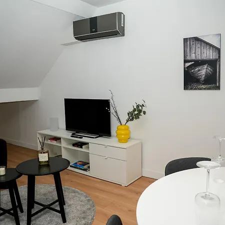 Apartment Friendly 1br & 1lr Apt, 15 Min Walk To Center Gent