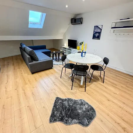 Friendly 1br & 1lr Apt, 15 Min Walk To Center * Gent
